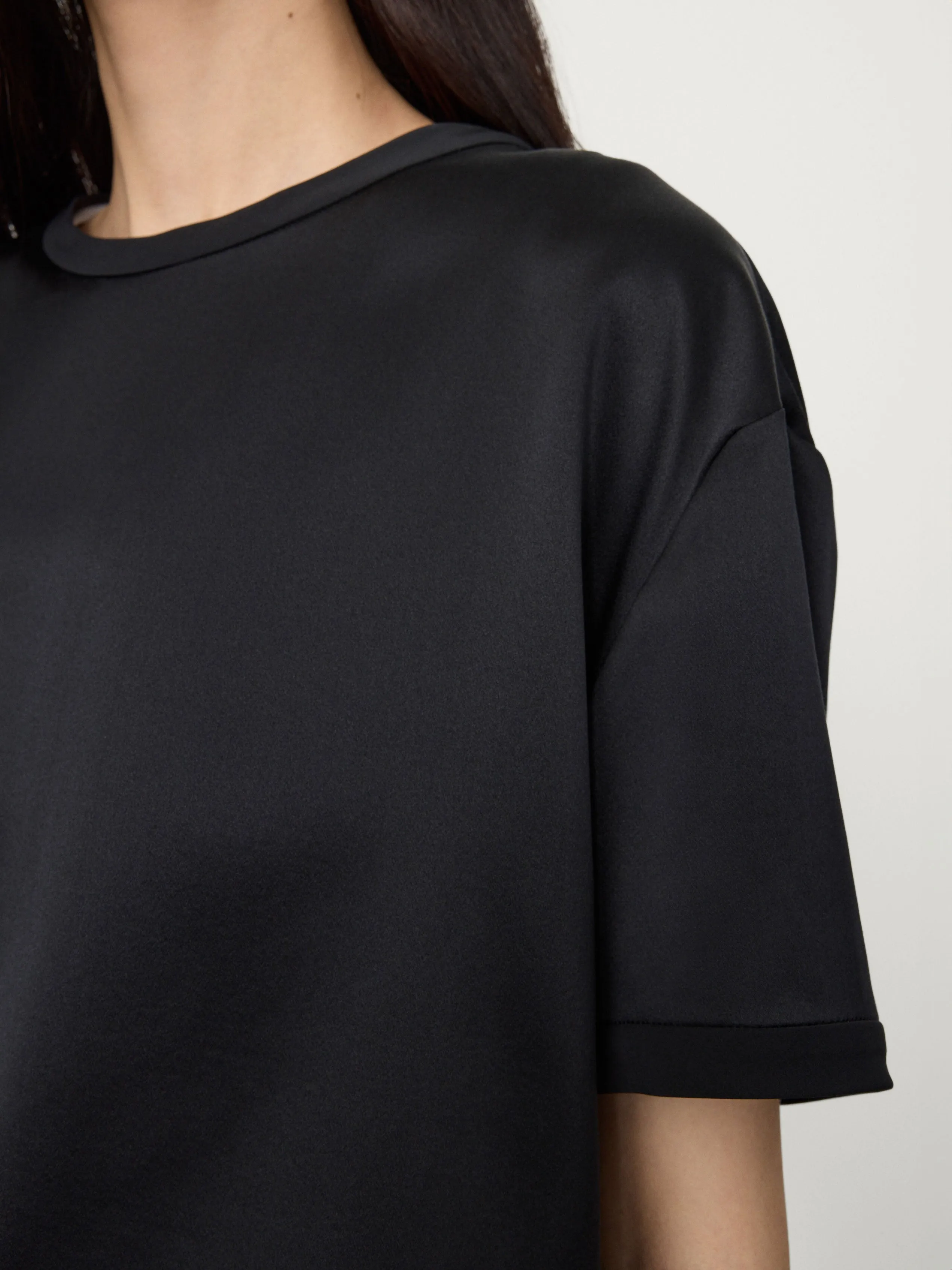 The Round Neck T-Shirt